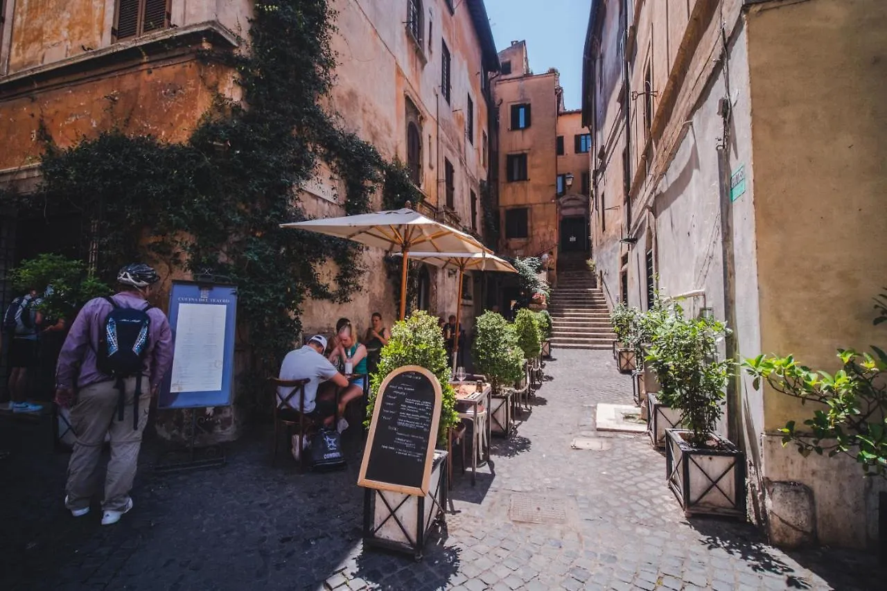 La Vetrina, The Renaissance Charme Of Piazza Navona Apartment Rome